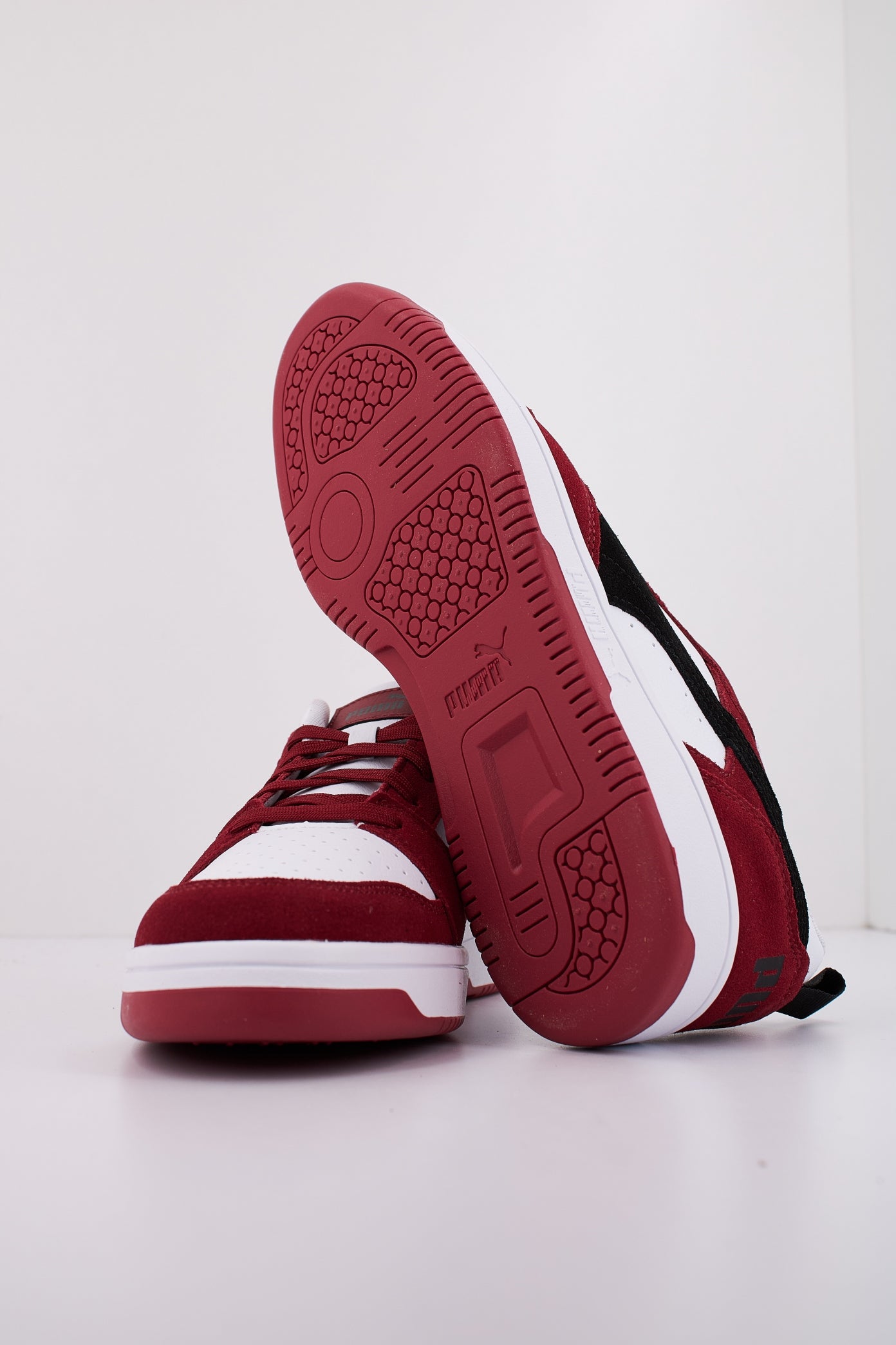 PUMA REBOUND V LOW SD en color ROJO  (5)