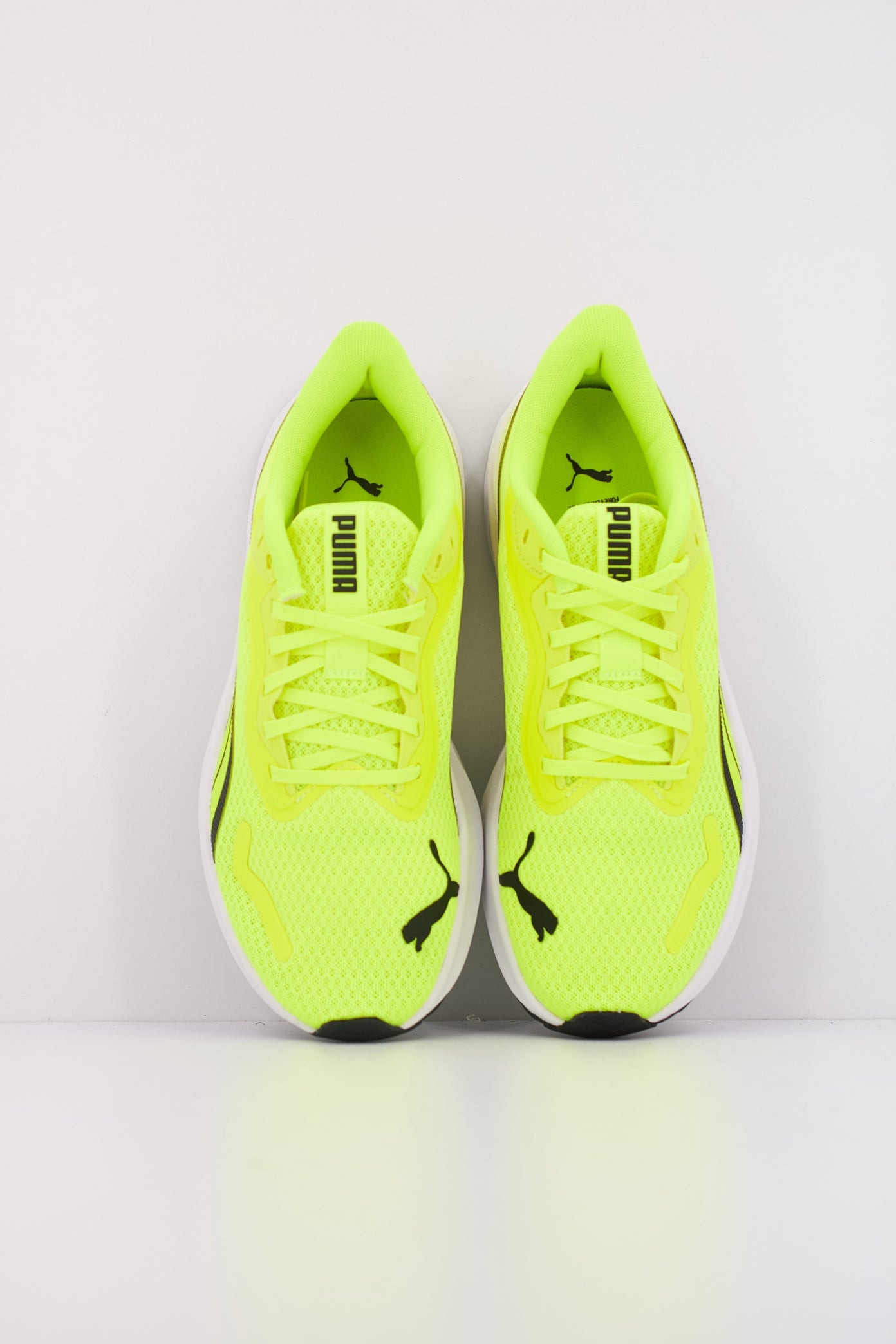 PUMA POUNCE LITE JR en color AMARILLO  (3)