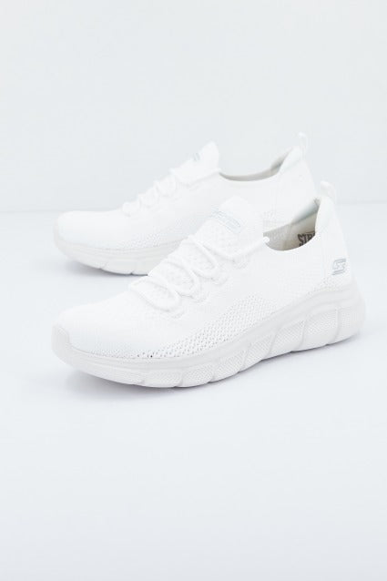 SKECHERS BOBS B FLEX - COLOR CONNEC en color BLANCO  (1)