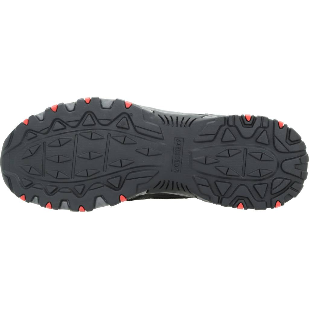 SKECHERS  HILLCREST en color NEGRO  (7)