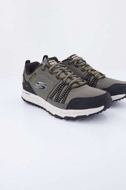 SKECHERS  ESCAPE PLAN en color MARRON  (1)