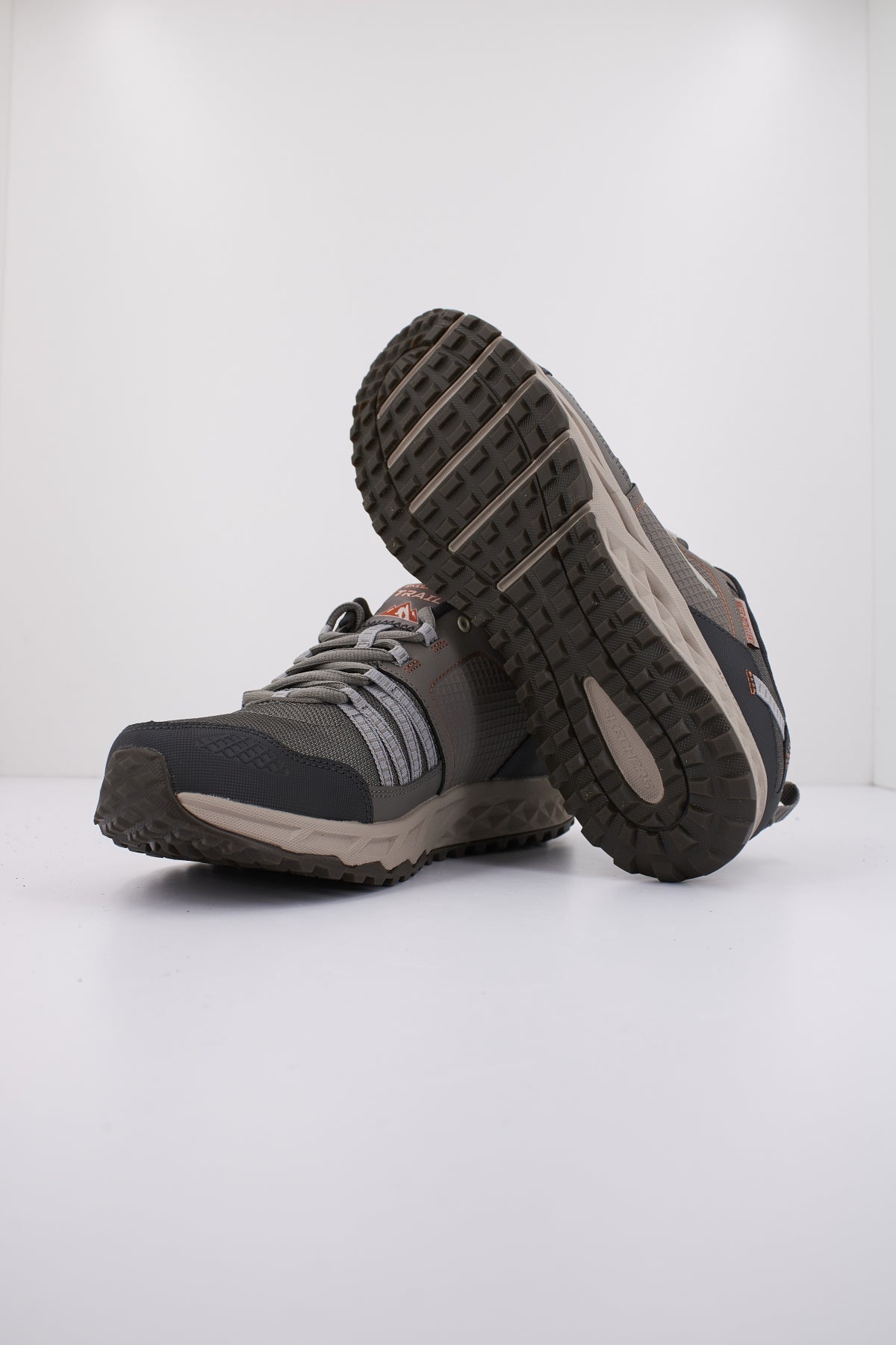 SKECHERS ESCAPE PLAN en color MARRON  (4)