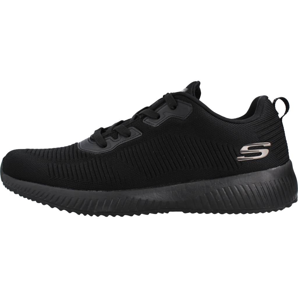 SKECHERS SQUAD en color NEGRO  (2)