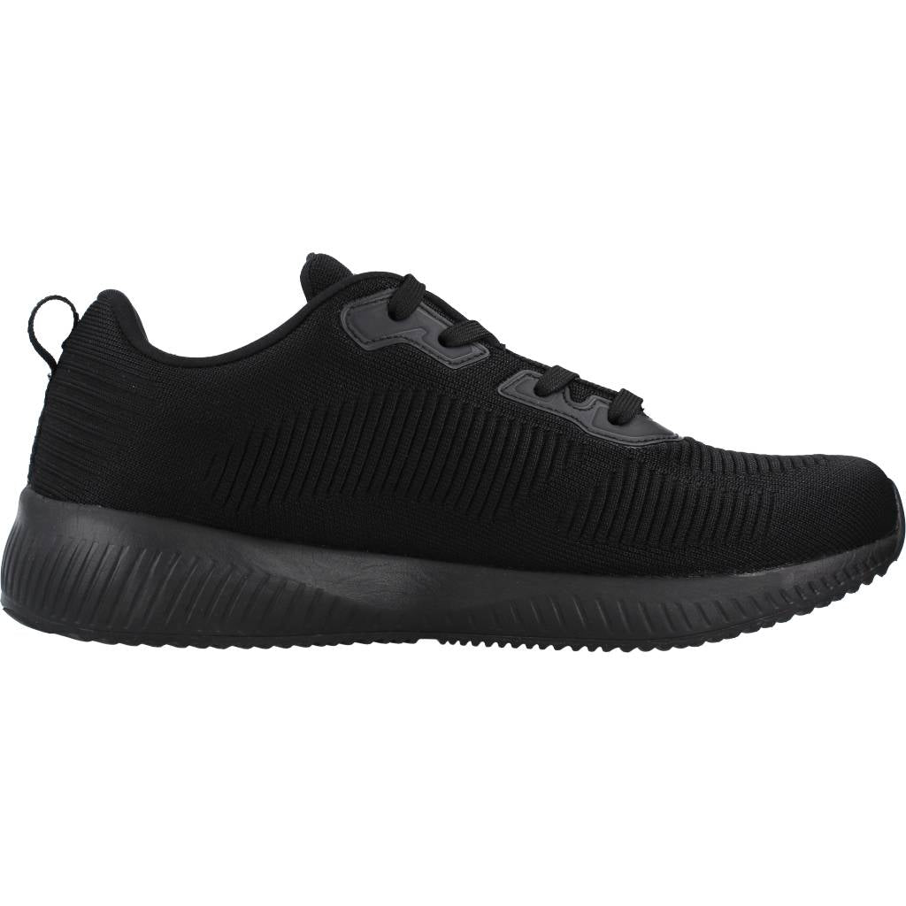 SKECHERS SQUAD en color NEGRO  (4)