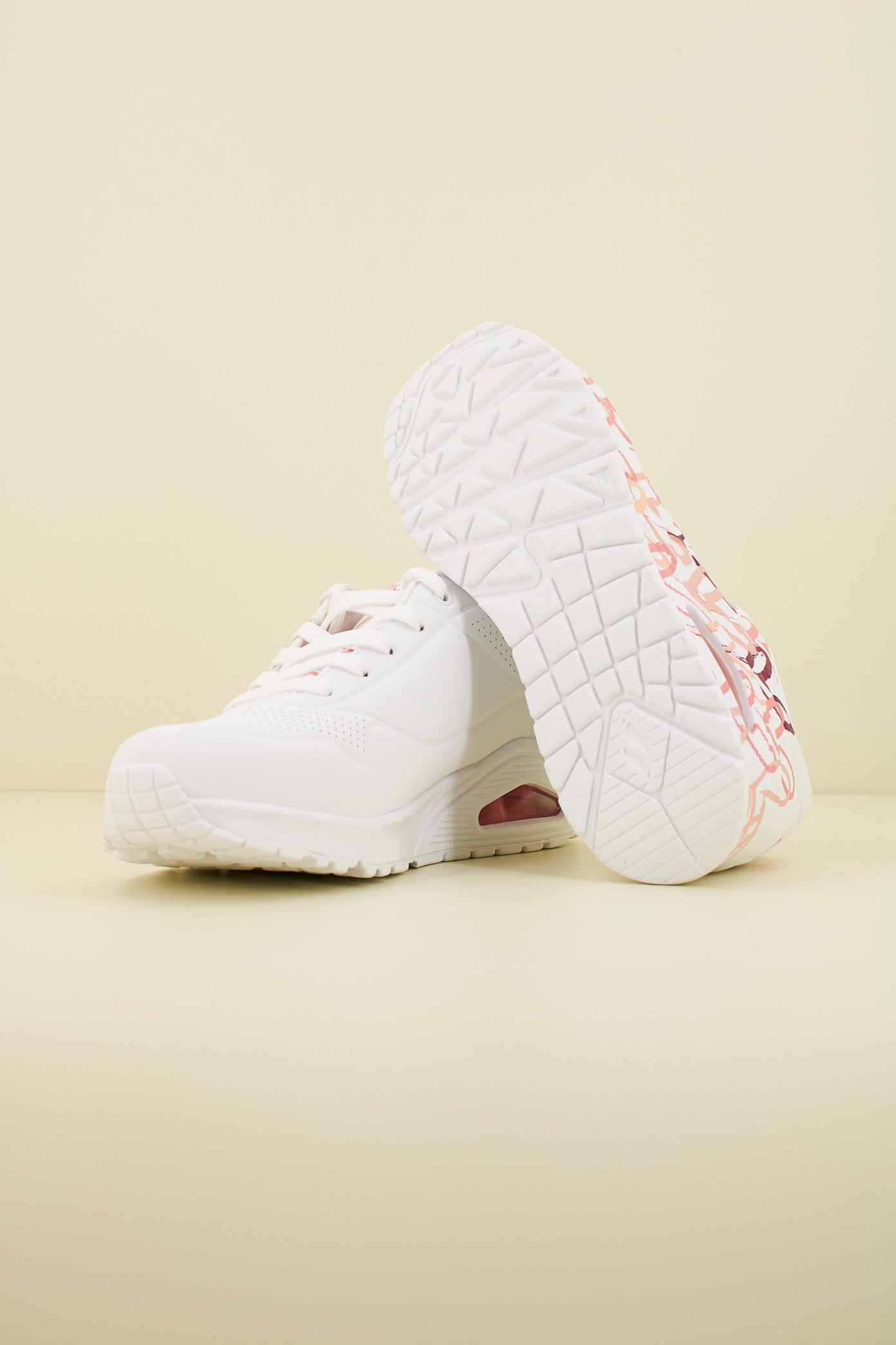 SKECHERS UNO-SPREAD THE LOVE en color BLANCO  (4)