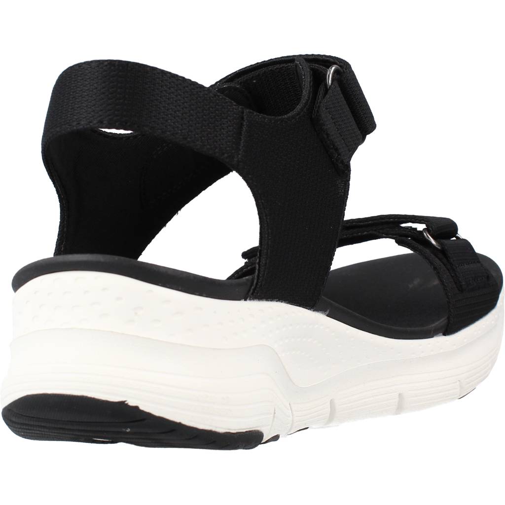 SKECHERS ARCH FIT TOURISTY en color NEGRO  (3)