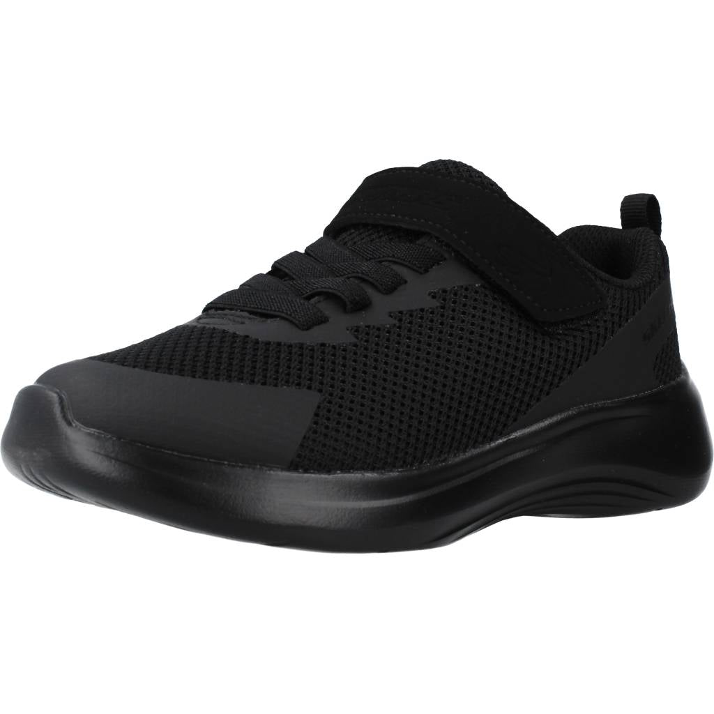 SKECHERS  SELECTORS en color NEGRO  (1)