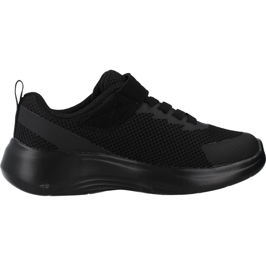 SKECHERS  SELECTORS en color NEGRO  (4)