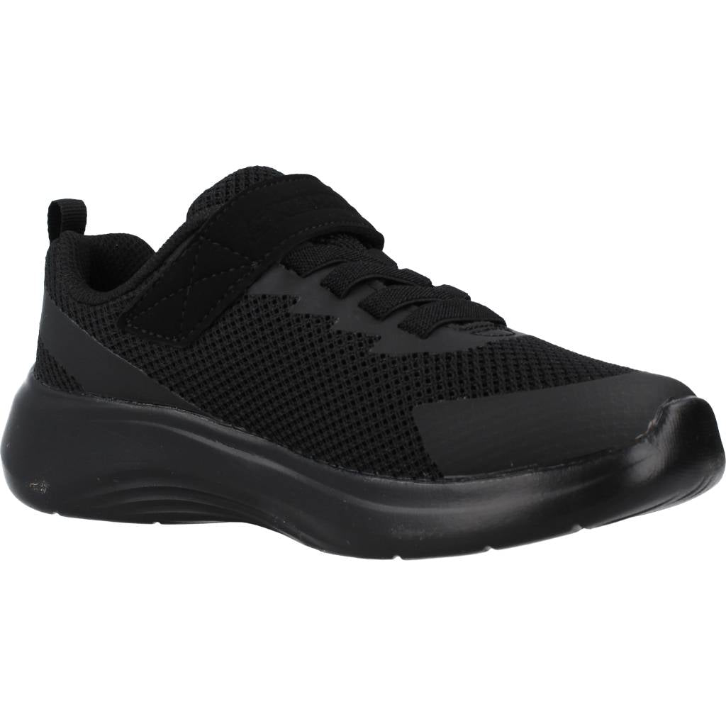 SKECHERS  SELECTORS en color NEGRO  (5)