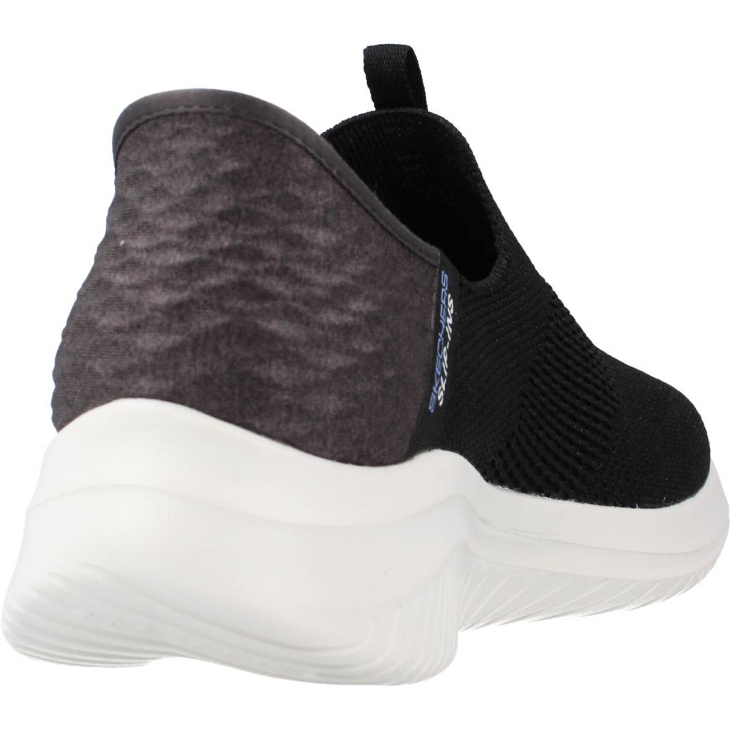 SKECHERS SLIP-INS: SUMIT en color NEGRO  (3)