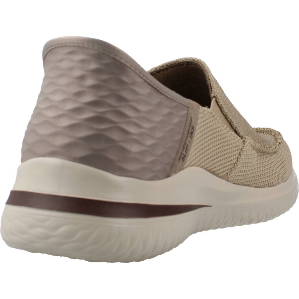 SKECHERS SLIP-INS S en color MARRON CLARO  (3)