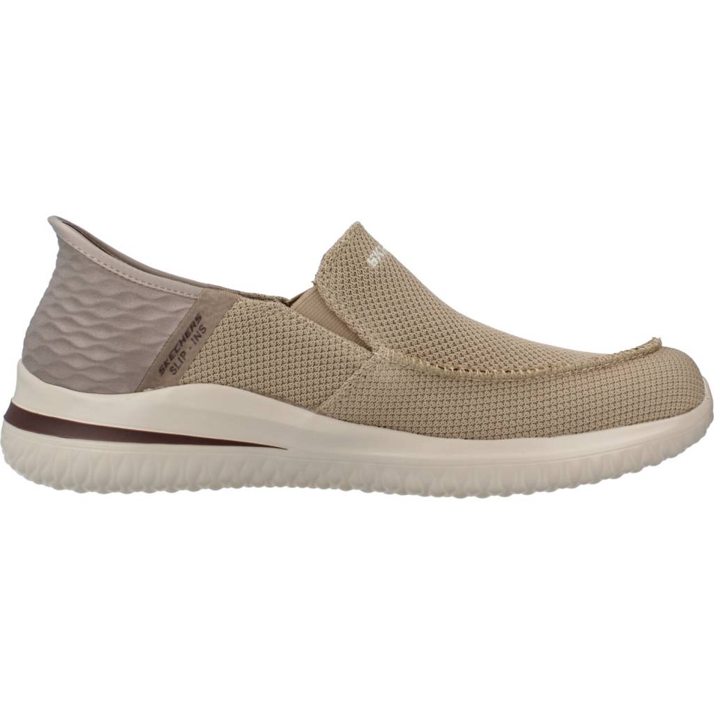 SKECHERS SLIP-INS S en color MARRON CLARO  (4)