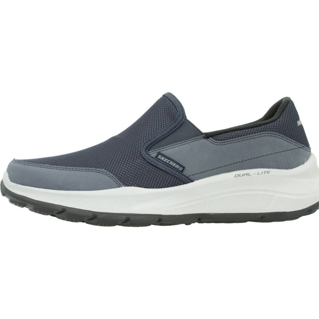 SKECHERS EQUALIZER . en color AZUL  (2)