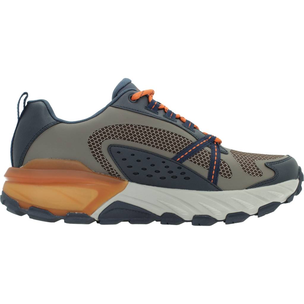 SKECHERS MAX PROTECT en color AZUL  (4)