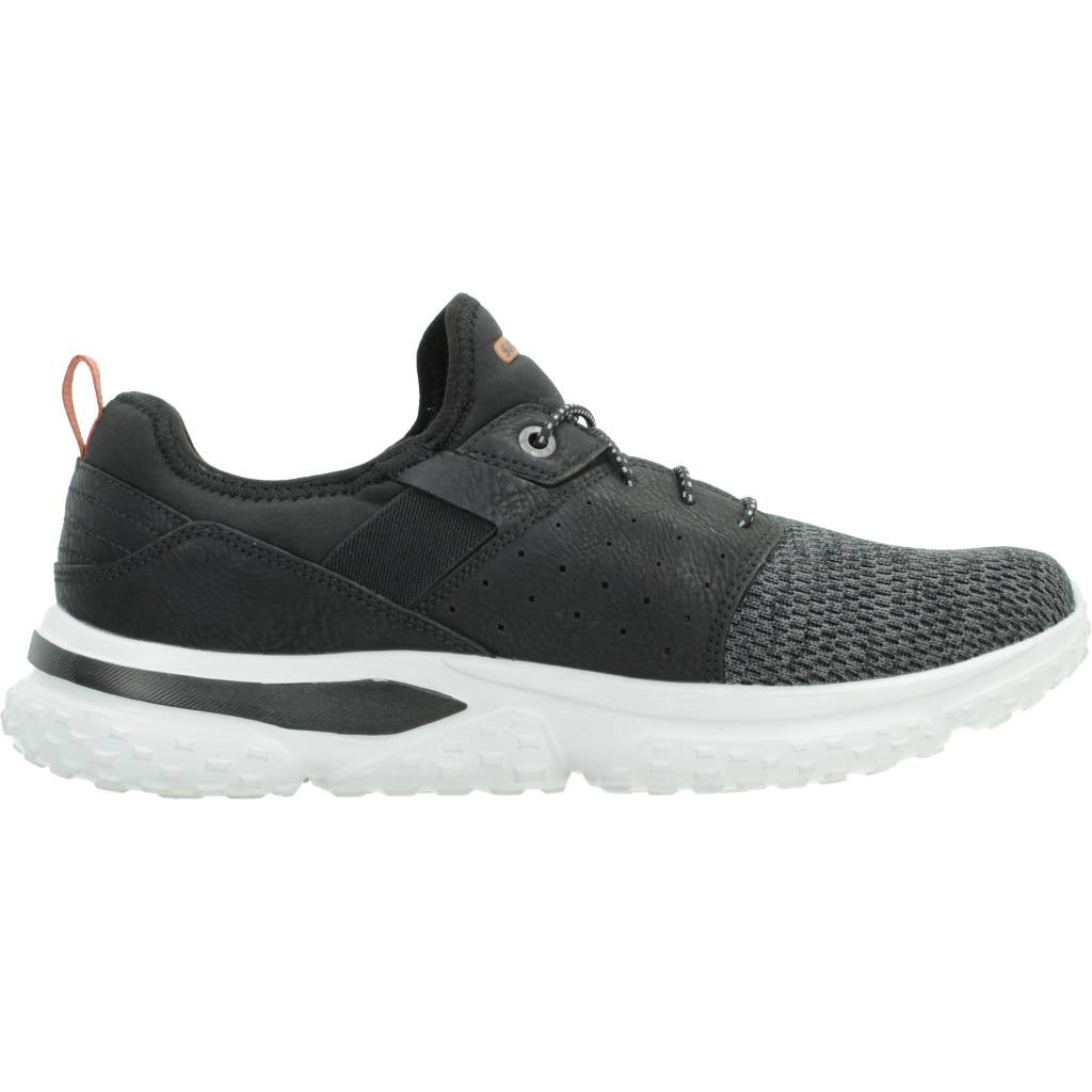 SKECHERS SOLVANO  en color NEGRO  (4)