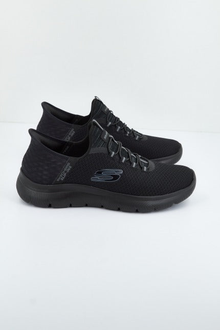 SKECHERS SLIP INS: SUMMITS en color NEGRO  (2)