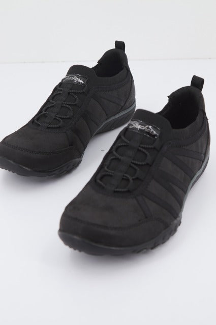 SKECHERS BREATHE-EASY en color NEGRO  (2)