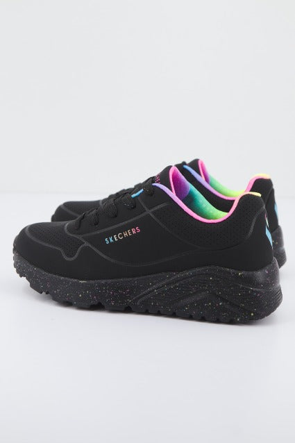 SKECHERS UNO LITE en color NEGRO  (2)