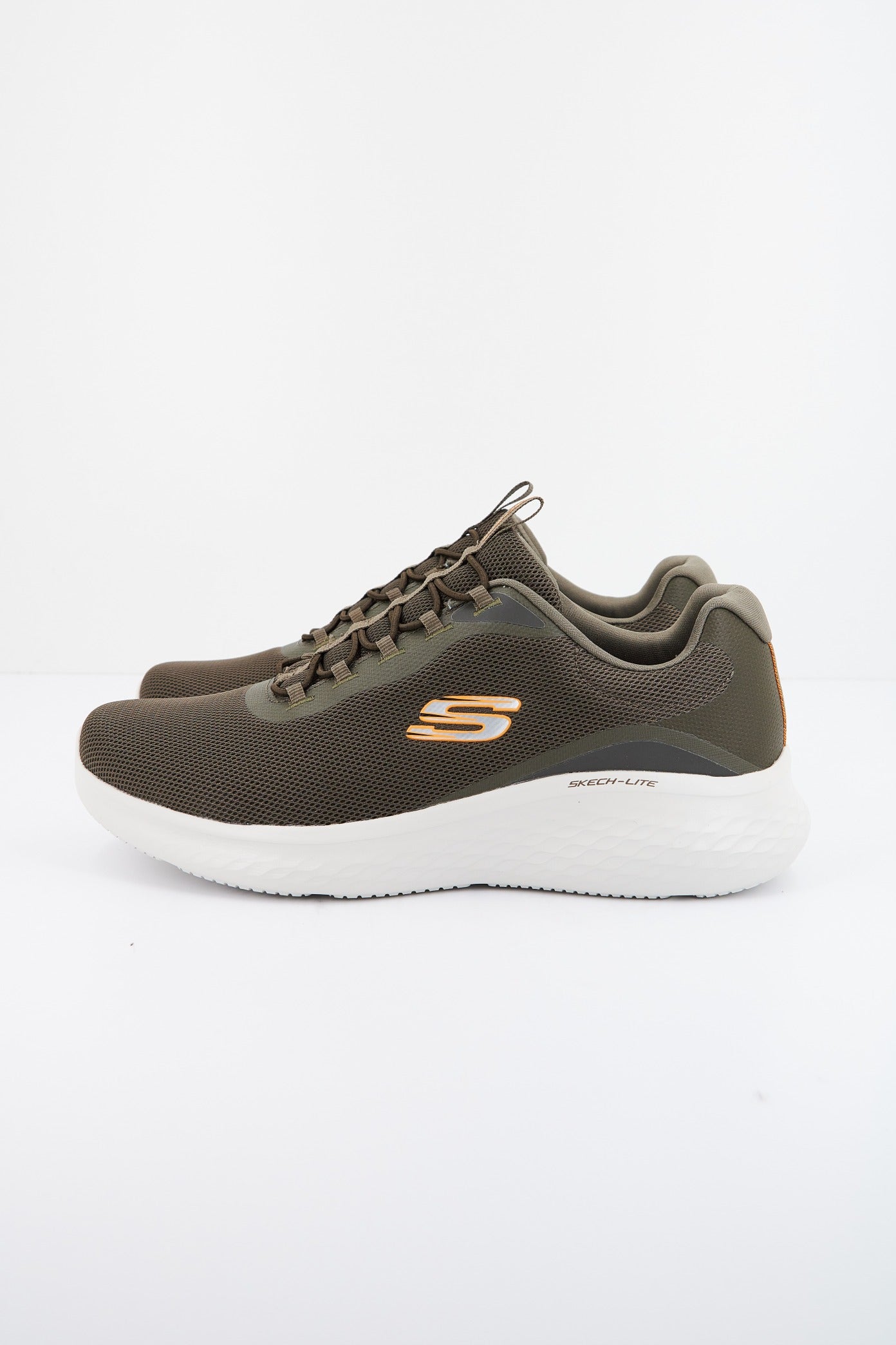 SKECHERS SKECH-LITE PRO-LEDGER en color VERDE  (1)