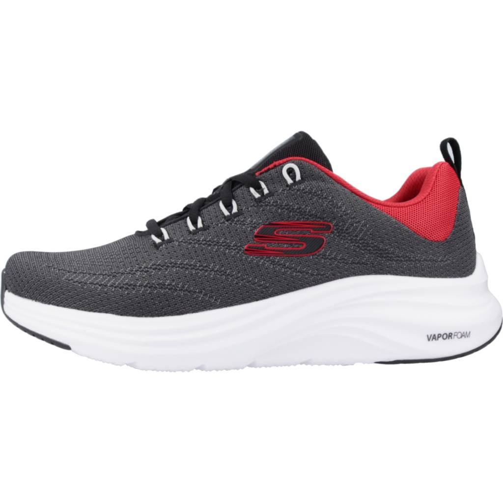 SKECHERS VAPOR FOAM en color NEGRO  (2)