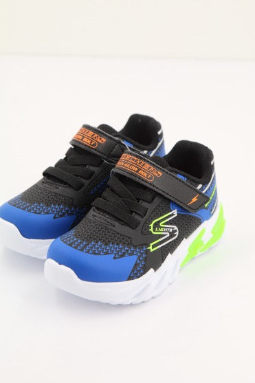 SKECHERS FLEX-GLOW BOLT en color NEGRO  (2)