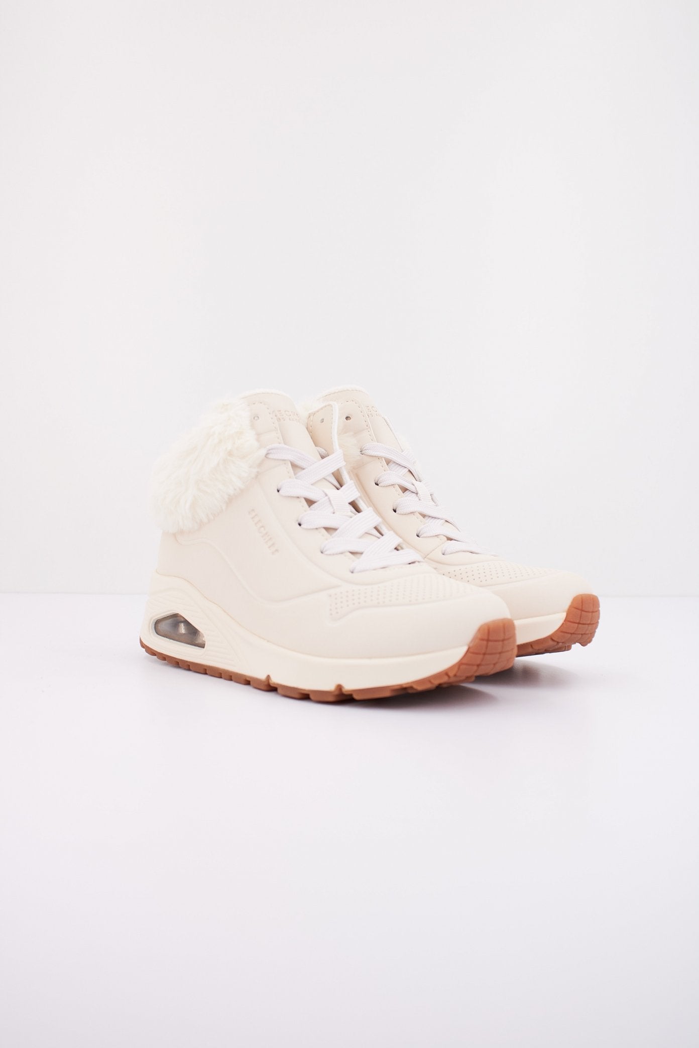 SKECHERS UNO-FALL AIR en color BLANCO  (2)