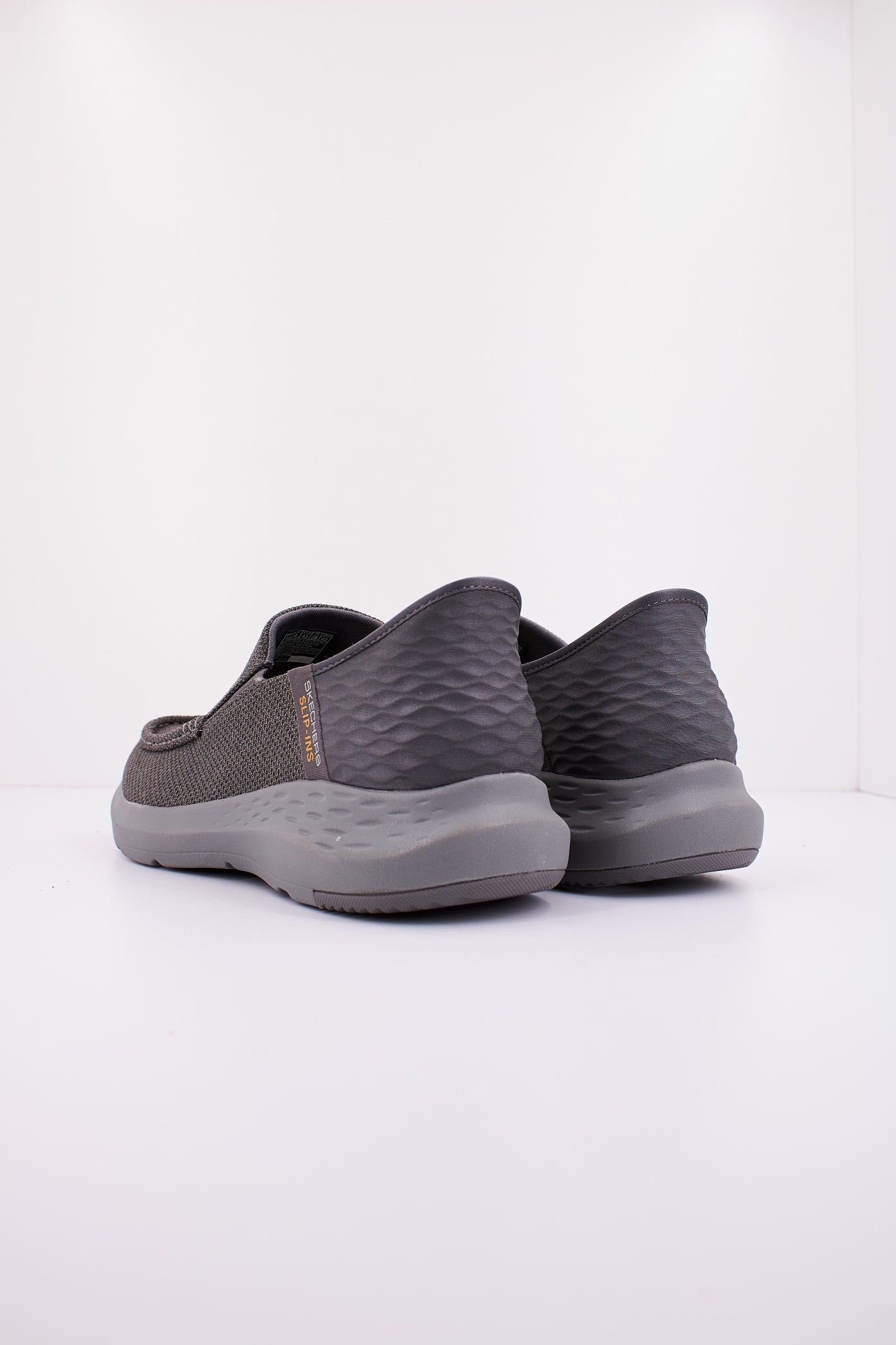 SKECHERS SLIP INS S  en color GRIS  (3)