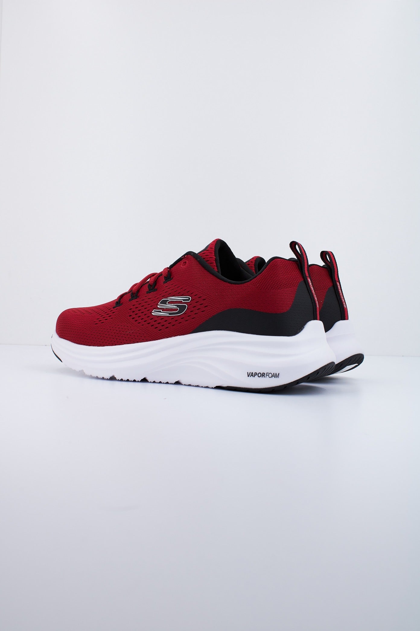 SKECHERS VAPOR FOAM en color ROJO  (3)