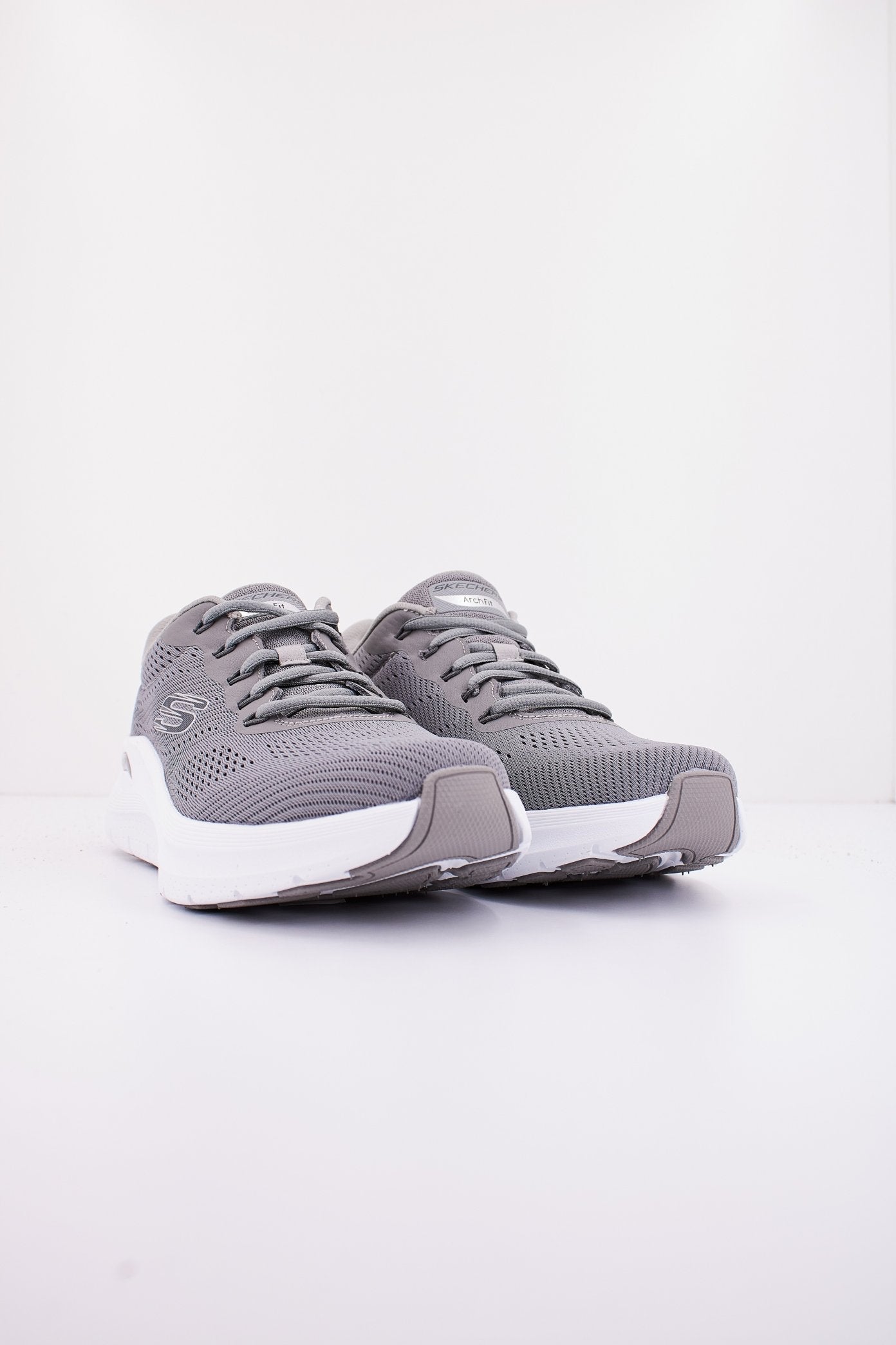 SKECHERS S en color GRIS  (2)