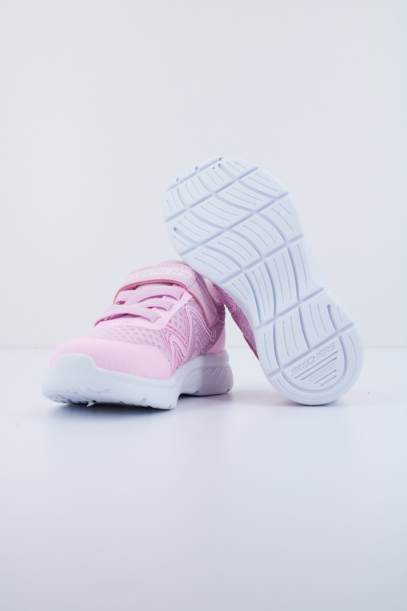 SKECHERS SWIRL SWEE en color ROSA  (4)