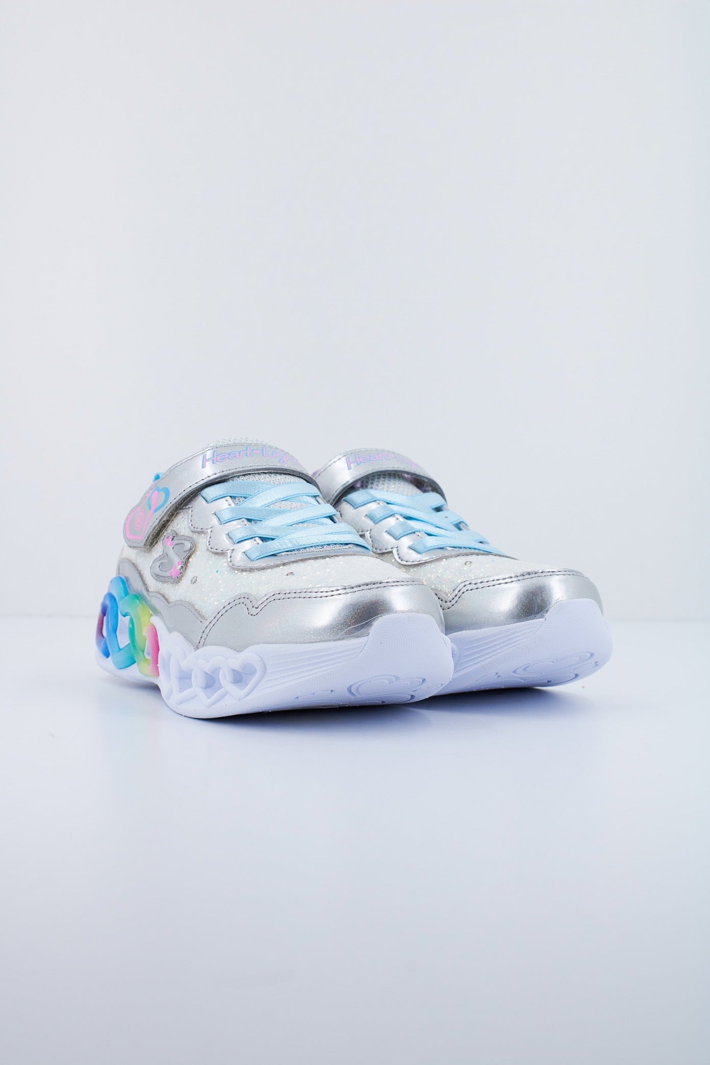 SKECHERS INFINITE HEART LIGHTS - FRE en color PLATA  (2)