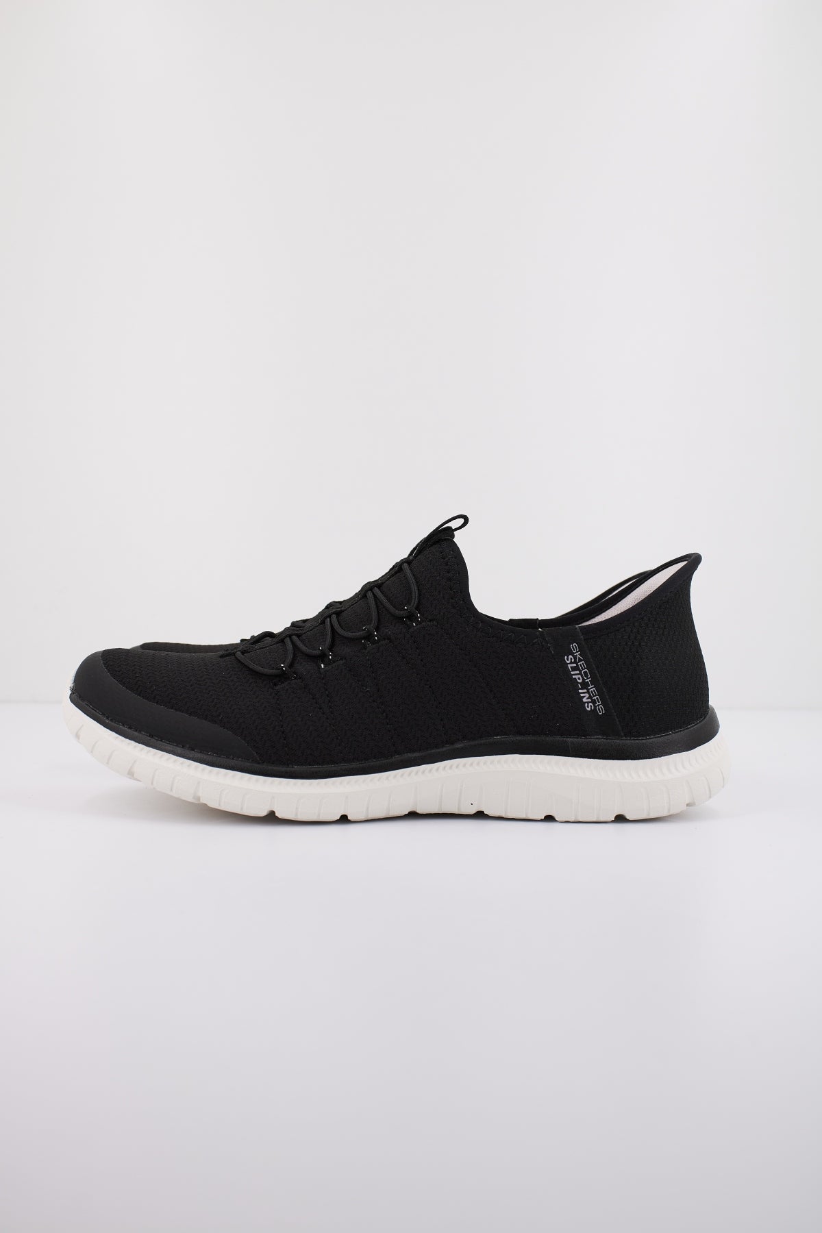 SKECHERS SLIP-INS SVIRTUE en color NEGRO  (1)