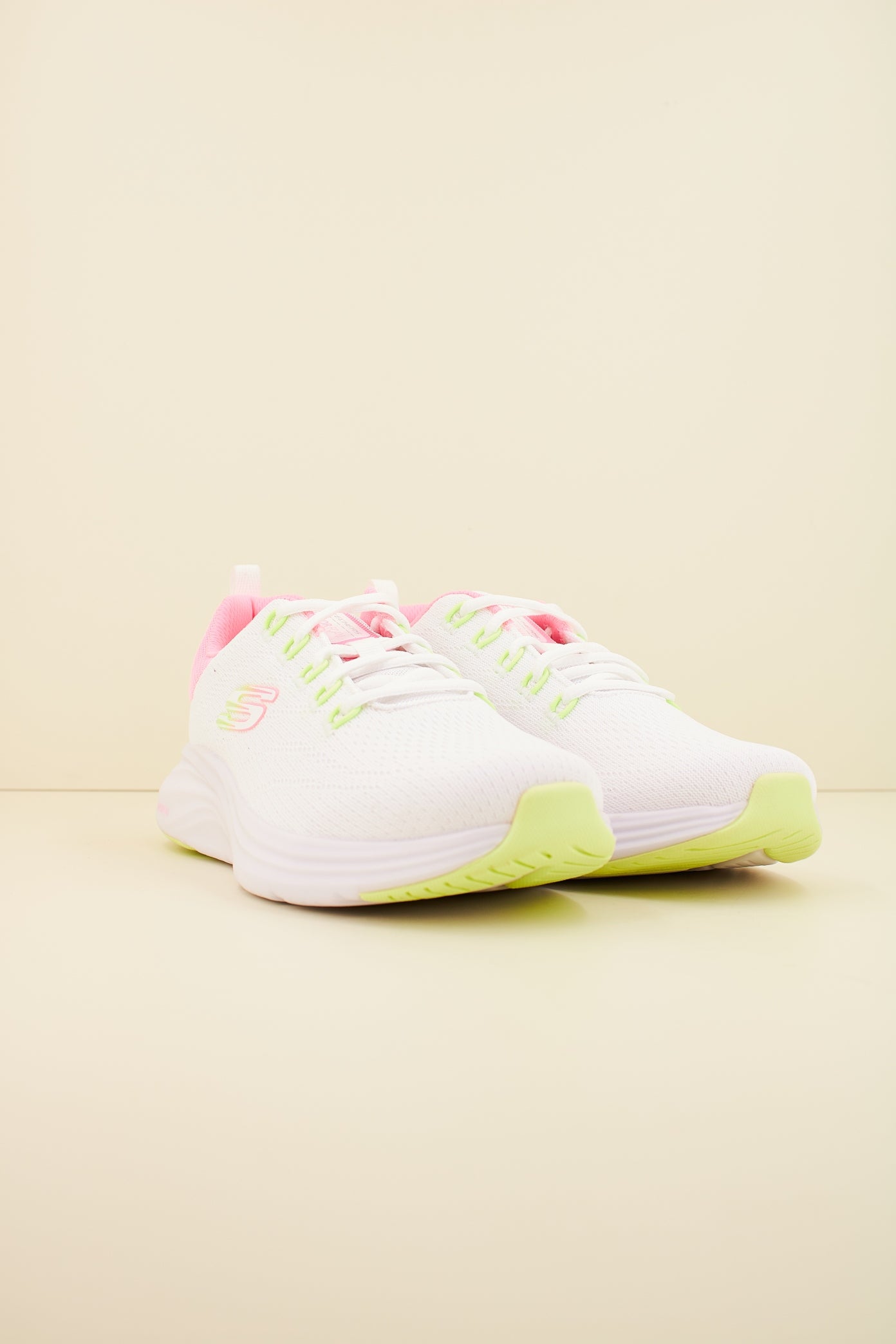 SKECHERS S  en color BLANCO  (2)