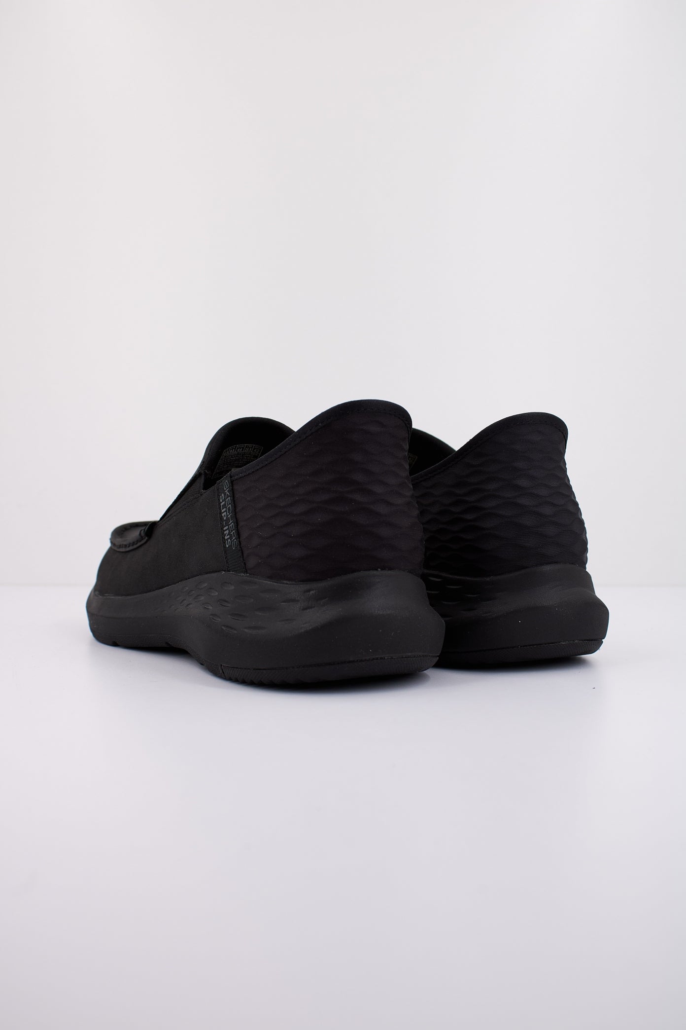 SKECHERS SLIP-INS: PARSON-OSWIN en color NEGRO  (3)