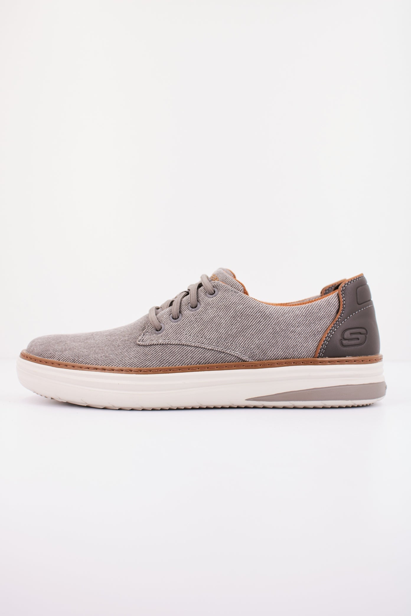 SKECHERS RELAXED FIT: SOLVANO en color GRIS  (1)