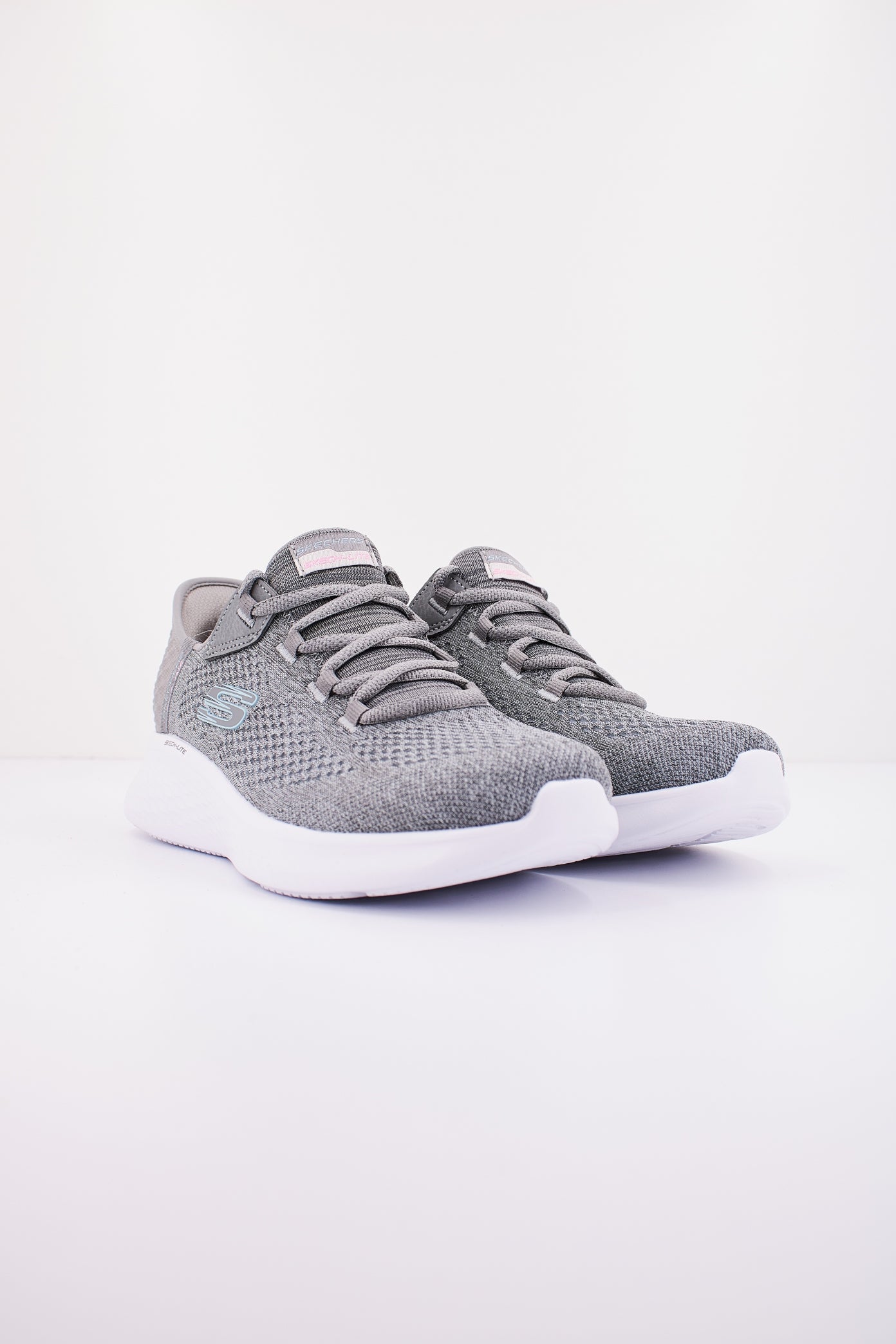 SKECHERS SLIP-INS S en color GRIS  (2)