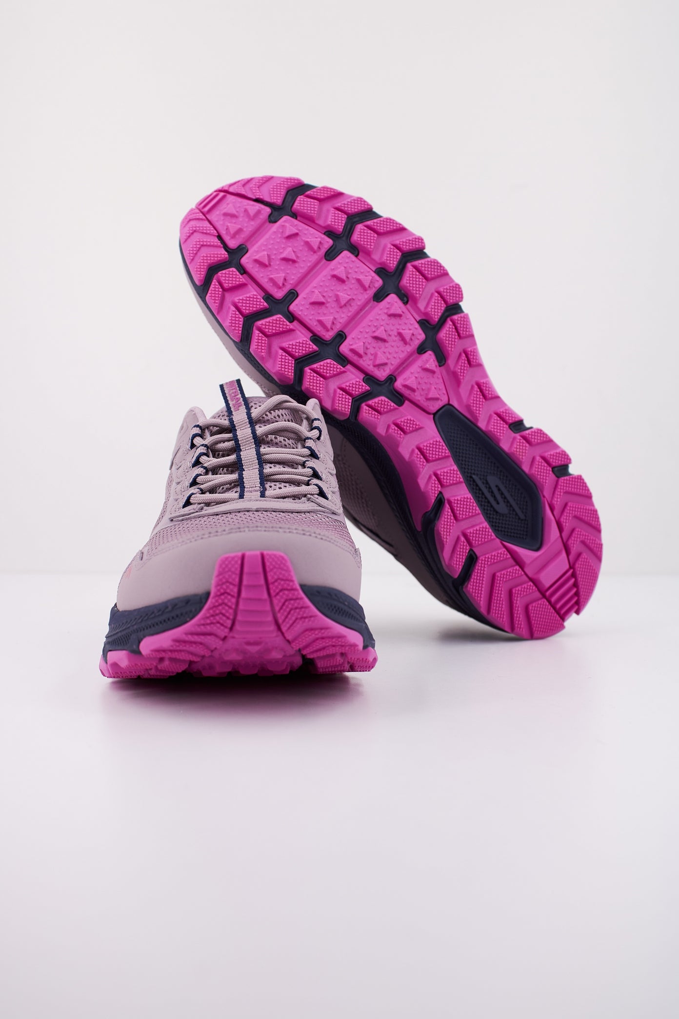 SKECHERS GO RUN TRAIL ALTITUD en color VIOLETA  (5)