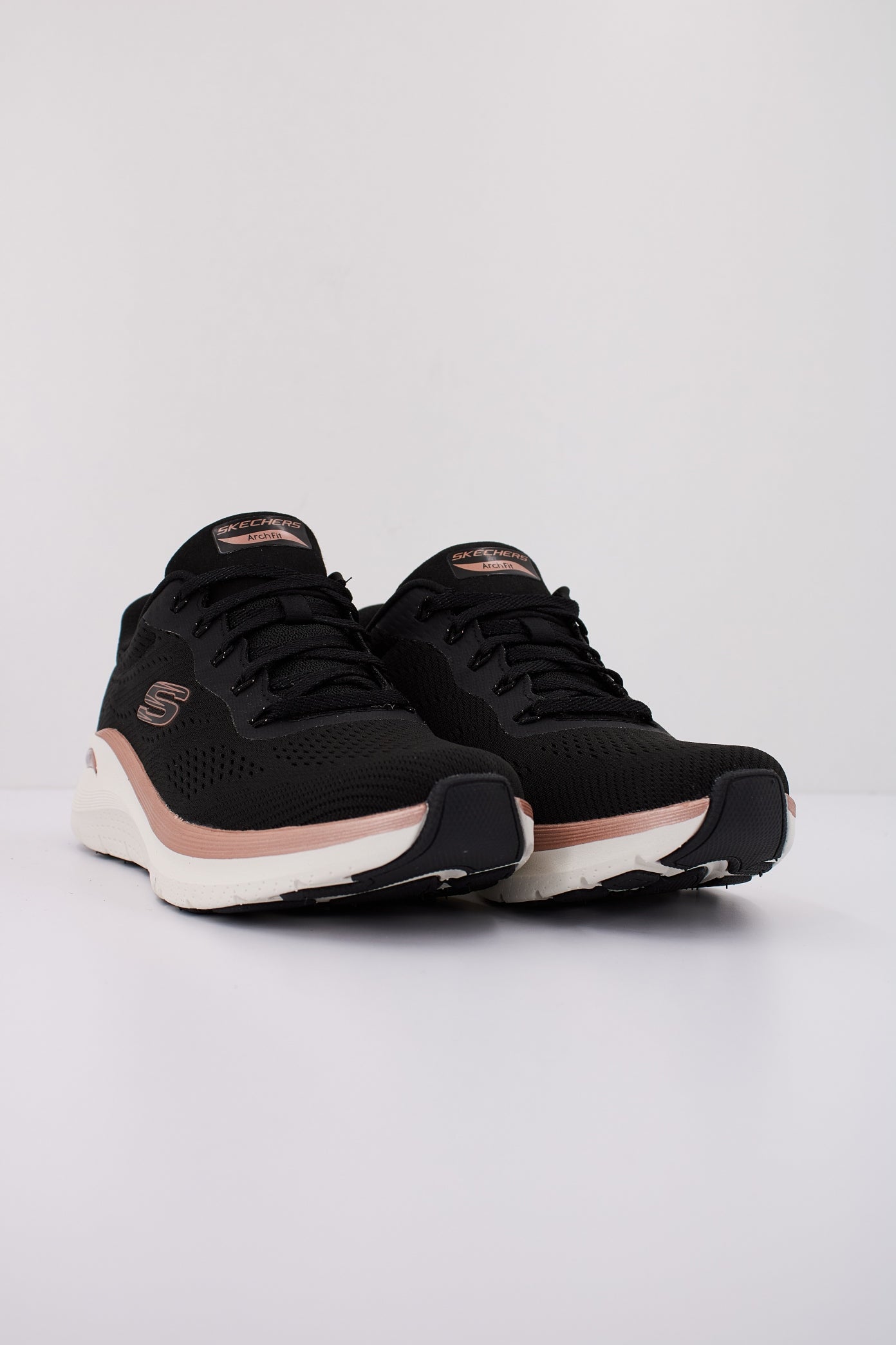 SKECHERS ARCH FIT .-GLOW TH en color NEGRO  (2)