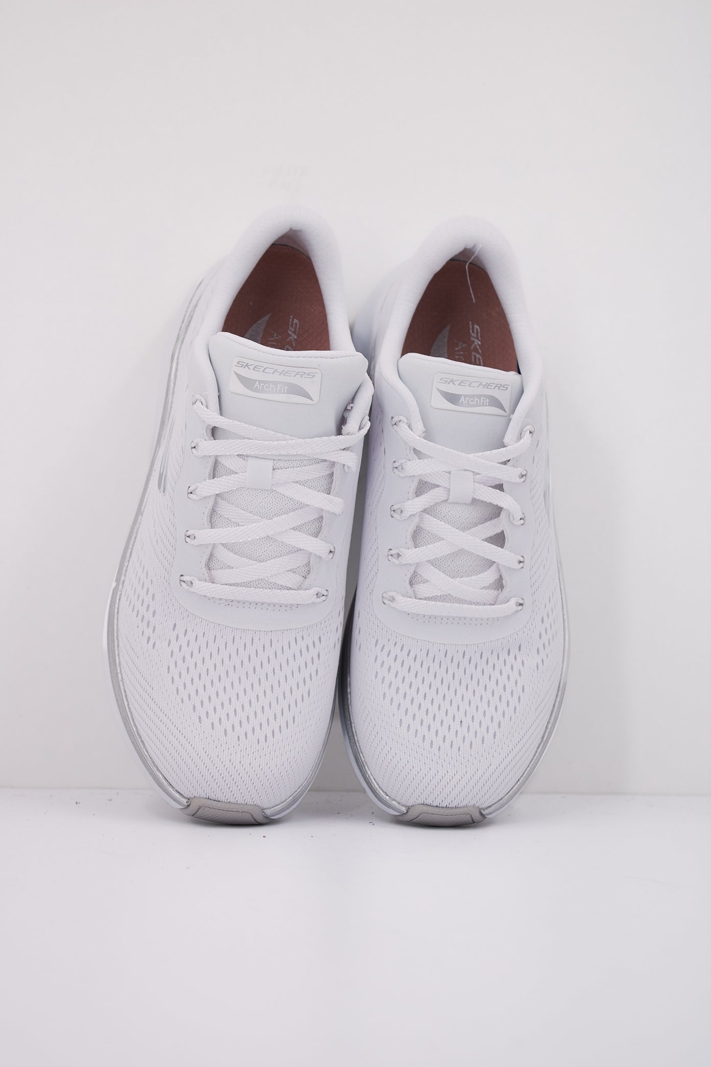 SKECHERS ARCH FIT .-GLOW TH en color BLANCO  (3)