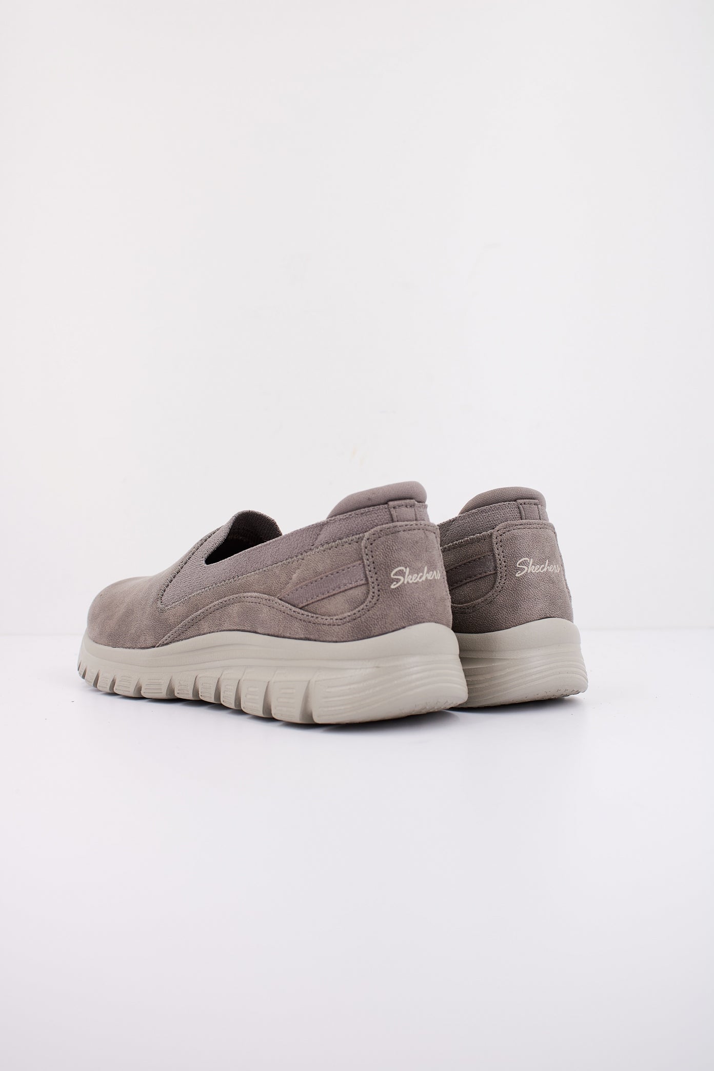 SKECHERS GRACEFUL - LEANING I en color GRIS  (4)