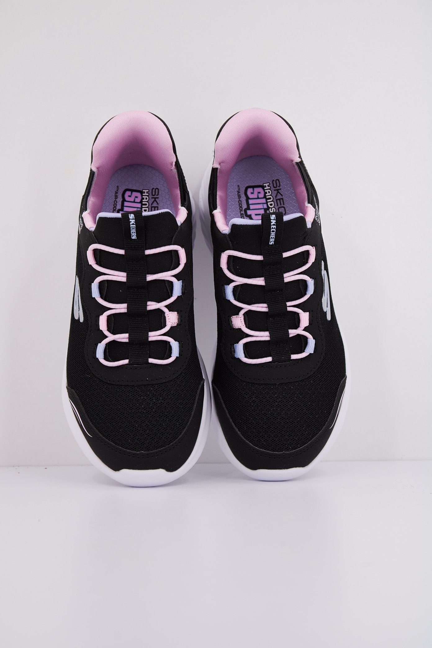 SKECHERS SIMPLE CUTE en color NEGRO  (3)