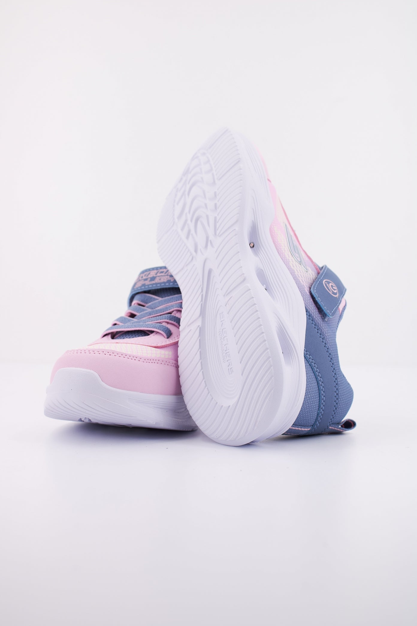 SKECHERS SOLA GLOW  en color ROSA  (5)