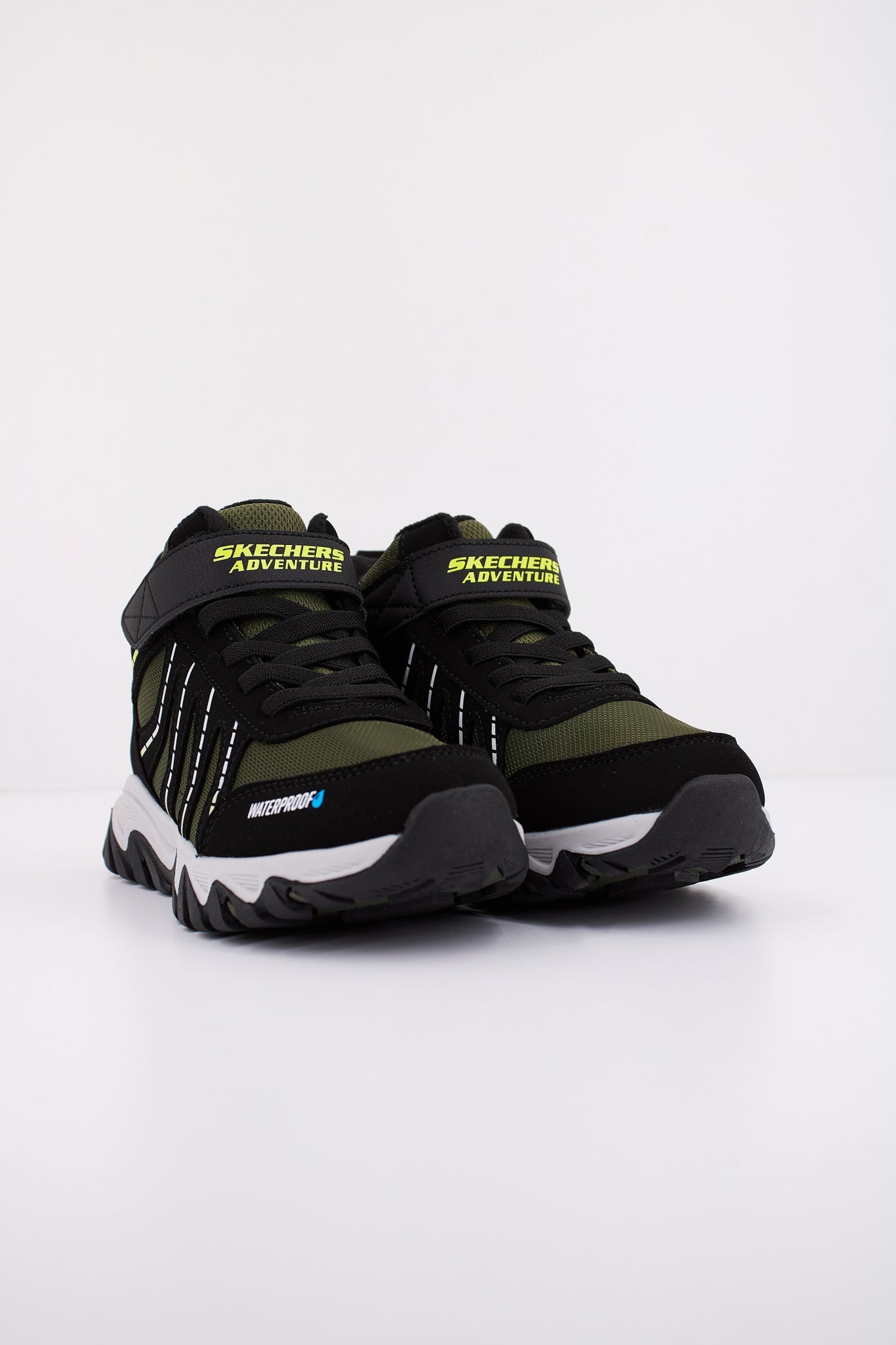 SKECHERS RUGGED RANGER - STORM TRAIL en color VERDE  (2)