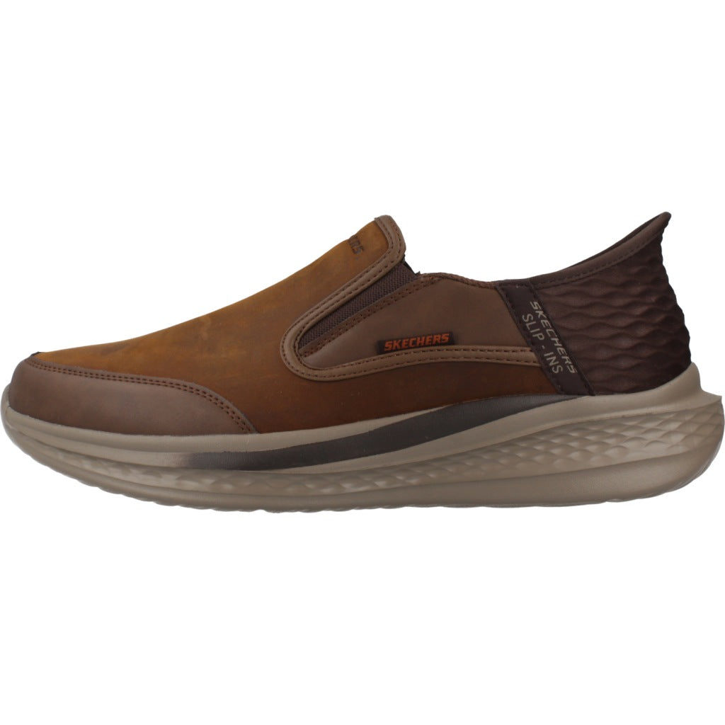 SKECHERS SLADE - COOPER SLIP-INS en color MARRON  (2)