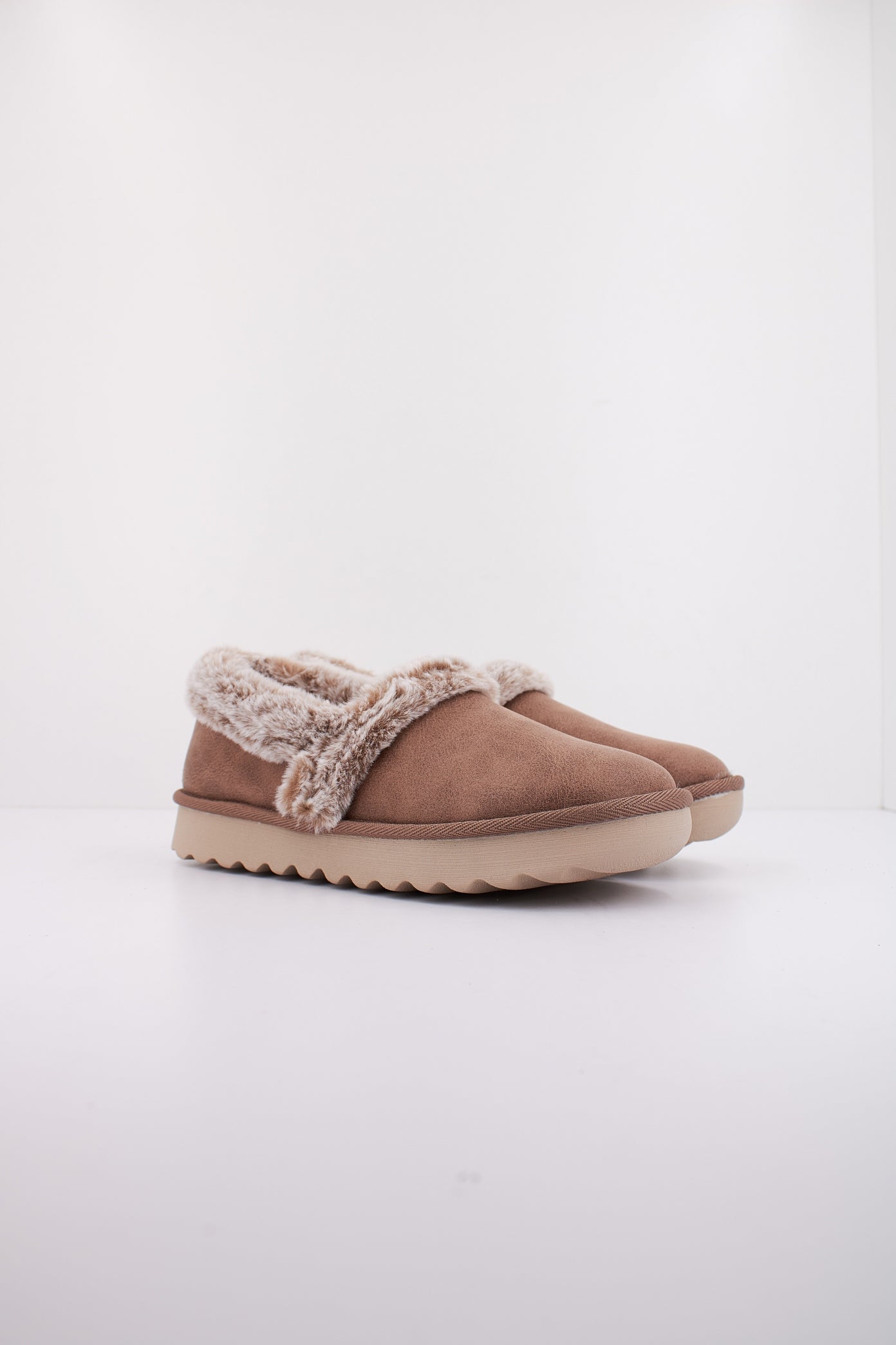 SKECHERS COZY UP en color MARRON  (2)