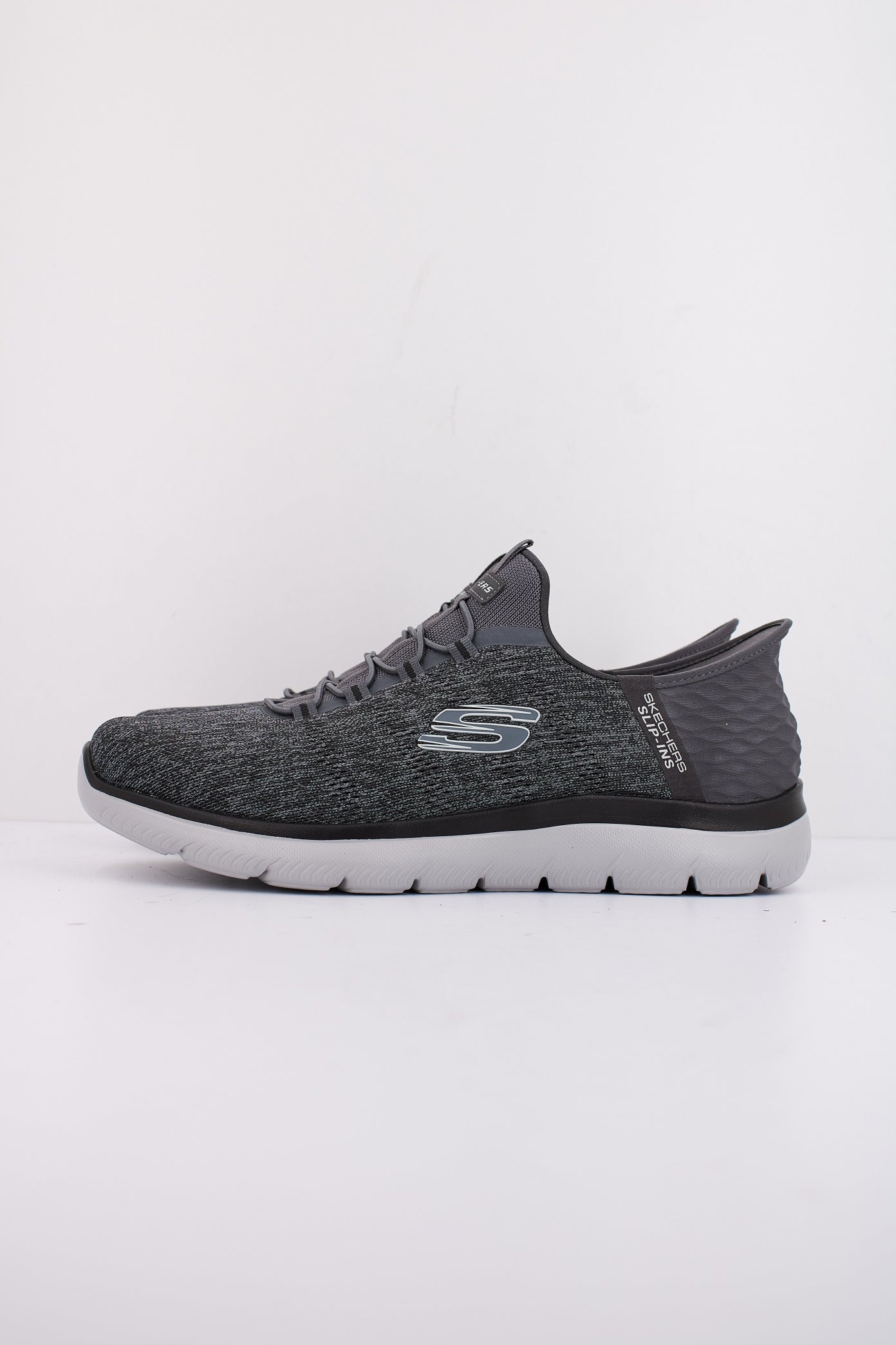 SKECHERS SUMMITS - KEY PACE en color GRIS  (1)