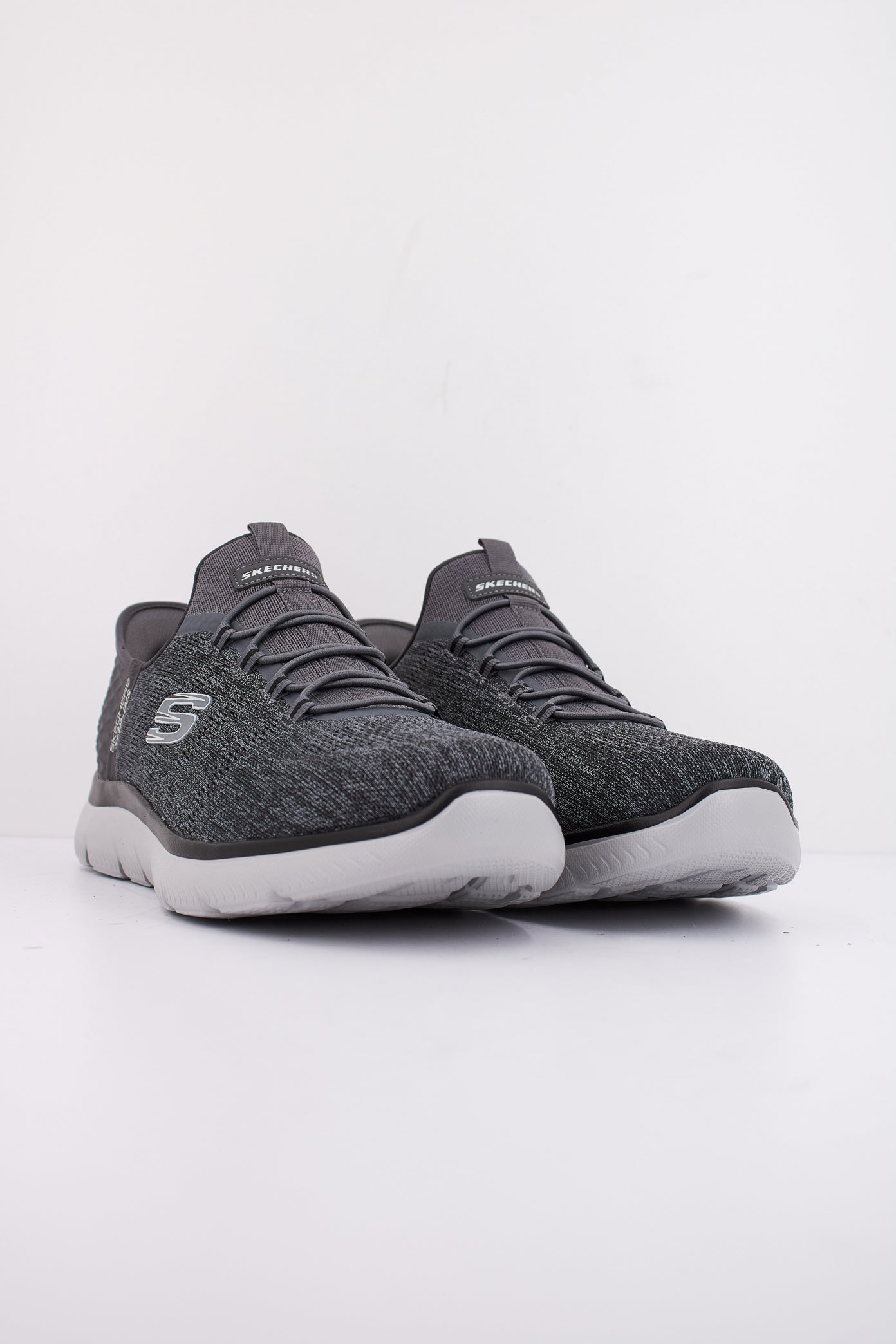 SKECHERS SUMMITS - KEY PACE en color GRIS  (2)