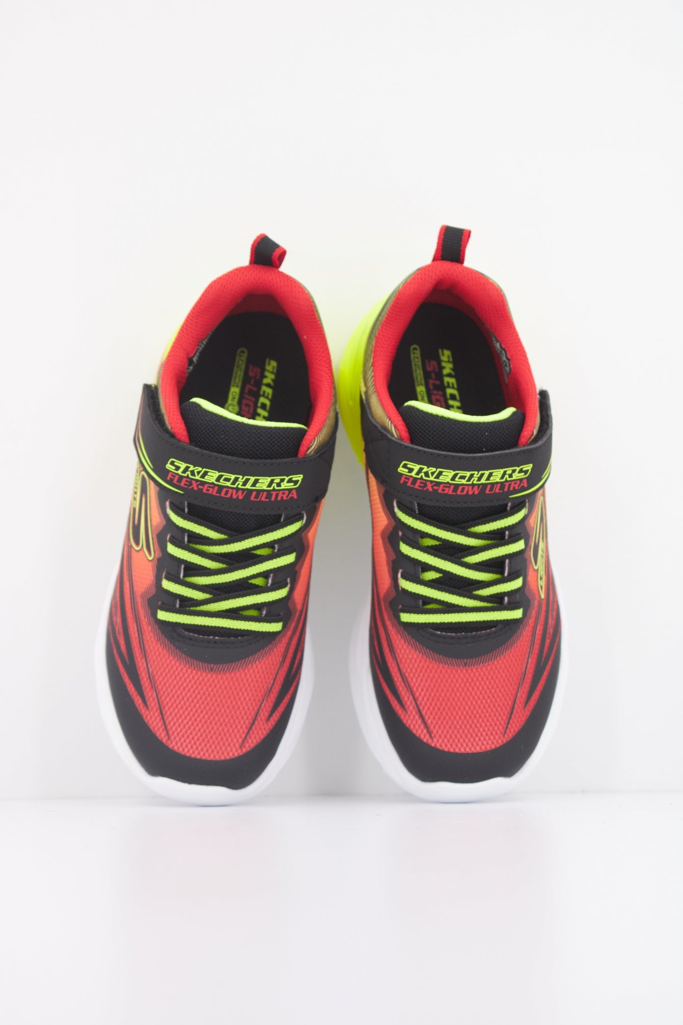 SKECHERS FLEX-GLOW ULTRA en color NEGRO  (3)