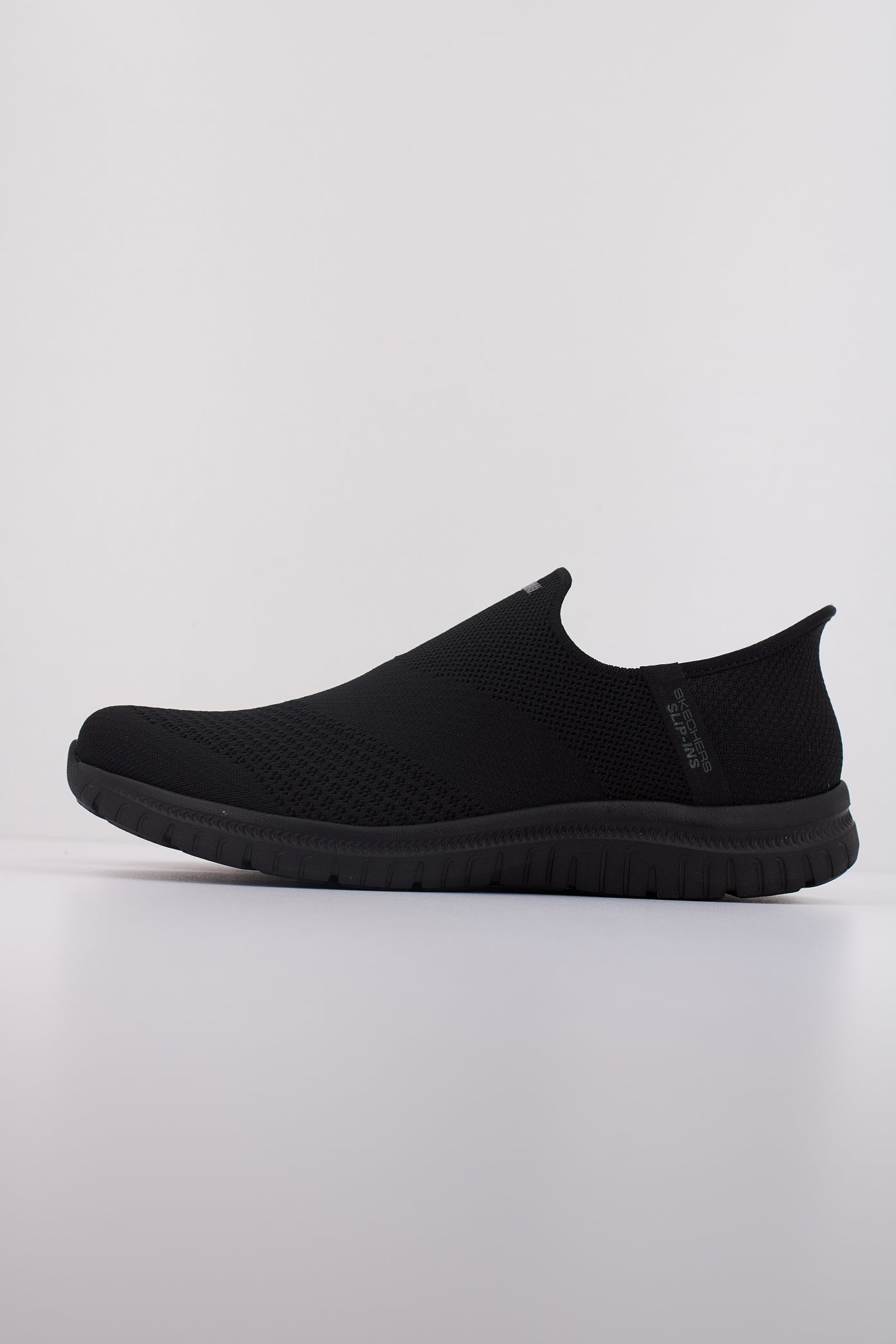 SKECHERS SLIP-INS VIRTUE - SLEEK en color NEGRO  (1)