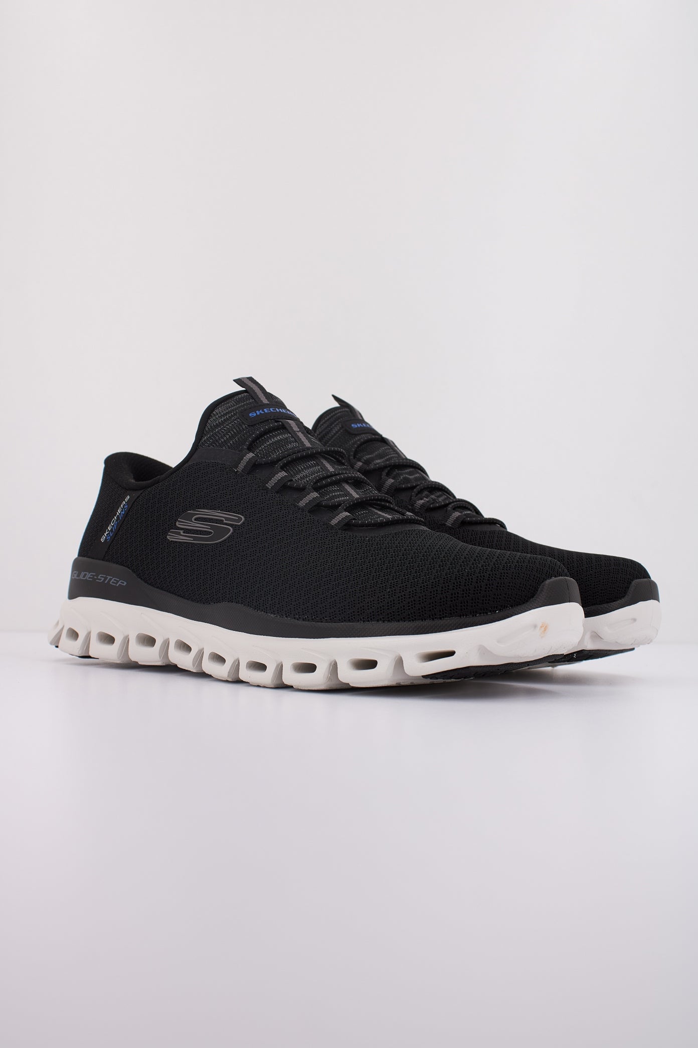 SKECHERS S  en color NEGRO  (2)